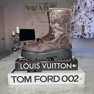 New Steve Madden Rowen Brown Distressed Leather Combat Boots Chunky Lug Sole 9.5 thumbnail 7