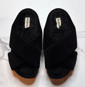 Dearfoams Maeve Velour Crisscross Slippers thumbnail 1