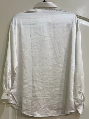 Blue b. Boutique Jeweled White Button Down Women’s Size Medium NWT thumbnail 6