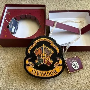 NWT Harry Potter Skinnydip Hogwarts Express Crossbody‎ Bag w/ Tag & Box thumbnail 3