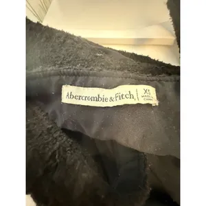 Abercrombie & Fitch Black Tweed Textured Cropped Tank Top Sweetheart Neckline XS thumbnail 2