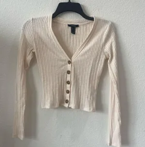 Forever 21 Cream Ribbed Cropped Cardigan Sweater Size S thumbnail 1