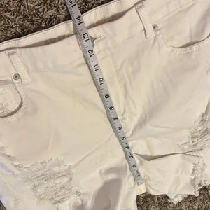 American Eagle Curvy Hi-Rise Shortie Jean Shorts 18 White thumbnail 8