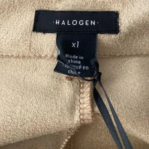 Halogen NWT Wide Leg Faux Leather Cargo Pants Womens XL Taupe Tan Neutral Office thumbnail 9