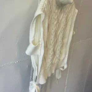 Cider Cable Knit Turtleneck Sweater Vest Ivory White Tie Side Cropped‎ Medium thumbnail 4
