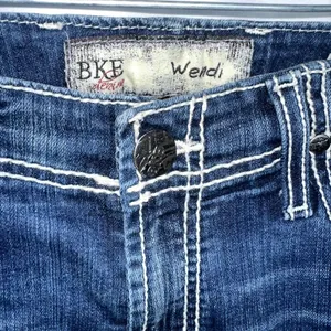 BKE Wendi Womens Size 29R Dark Wash Boot Cut Low Rise Jean thumbnail 3
