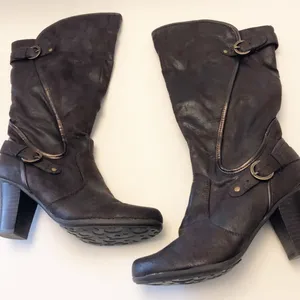Madison Buckled Vegan Leather Boots Size 7.5 thumbnail 3