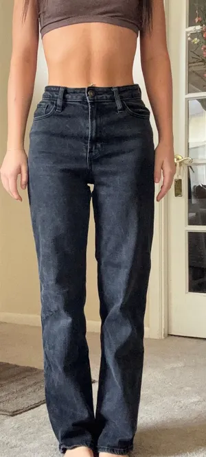 Hollister Ultra High-Rise Dad Jeans thumbnail 1