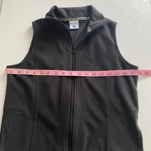 Columbia Black Fleece Vest Women’s Small Zip Up Lightweight Outdoor Layering thumbnail 5