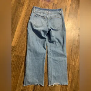 Light Blue Jeans High Rise 90s Relaxed Jean Abercrombie Double Waistband spring thumbnail 9
