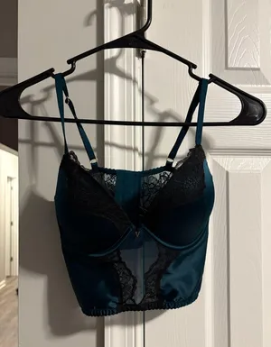 Victoria's Secret Bra thumbnail 1