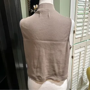 Everlane Organic Cotton Mockneck Top Size Large thumbnail 6
