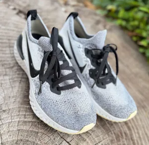Nike Epic React Flyknit 2 White Black Oreo women Size 8.5 Running Sheos thumbnail 2