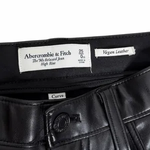 Abercrombie 90s Relaxed Jean High Rise Curve‎ Love thumbnail 5