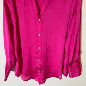 Zara Button Down Shirt Size Small Fuchsia Pink Satin Long Sleeve Blouse thumbnail 4