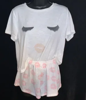 Juniors sleep wear. Great condition worn once for Bridal Party thumbnail 3