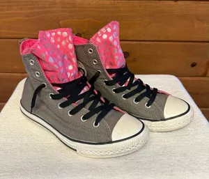 Converse Womans Sz 4 Chuck Taylor All Star high-top Sneakers thumbnail 1