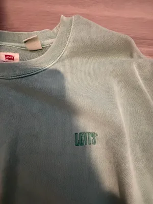 Levi’s Crewneck thumbnail 4