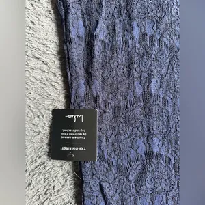 NWT Lulu's Take Me To Brunch Navy Blue Lace Shift Dress, Size Medium thumbnail 4