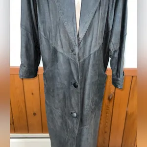 Gorgeous Vintage 90s Avanti Charcoal Suede Trench Coat! thumbnail 4