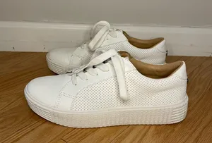 Steve Madden Toliver Sneaker, White, Size 7.5, EUC thumbnail 5