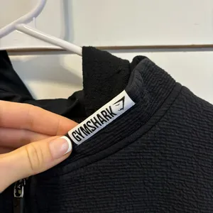 Gymshark True Texture Hooded Bomber Jacket thumbnail 5