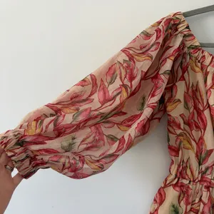 Lovers + Friends Bosworth Emory Tropical Print Tank Tan Red Floral Romper S NWOT thumbnail 5