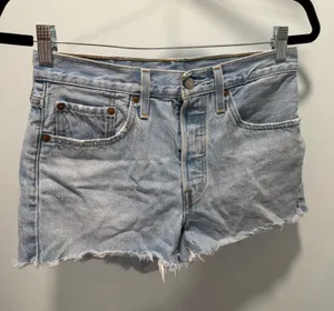 Levi's 501 Original Shorts Size 27 Light Wash Blue High Waisted Raw Hem Denim thumbnail 1
