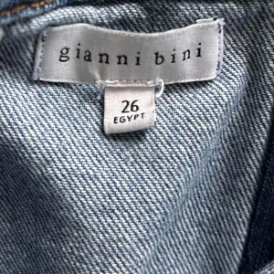 Gianni Bini Rein Rosette Dark Wash Denim Micro Mini Skirt Y2K Piece (Sz 26) thumbnail 4