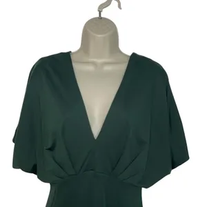 NWT Banana Republic Soraya Butterfly Sleeve Midi Dress Hunter Green Size 8 Vneck thumbnail 3
