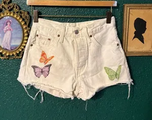 Denim Cut Off Levi 501’s Cream Butterfly Shorts Sz 24 thumbnail 1