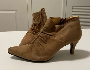 Splash women’s suede heel boots — size 7‎ thumbnail 1