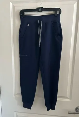 Figs Women’s Zamora 2.0 Jogger Scrubs Pants Technical Collection thumbnail 2