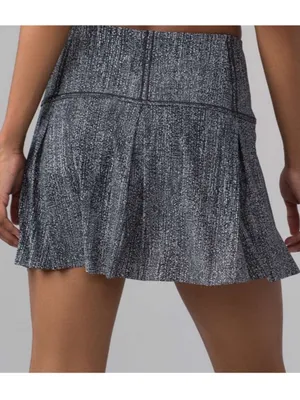 Lululemon Lost in Pace Skirt Air Time White Black Size 6 Rare thumbnail 15