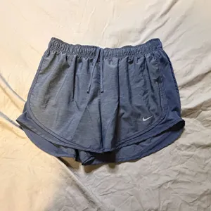Nike Women's Dri-FIT Tempo Heathered Blue Running Shorts thumbnail 2