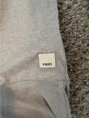 Vuori Cropped Long Sleeve thumbnail 3