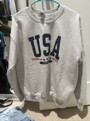 Gildan Sweatshirt thumbnail 1