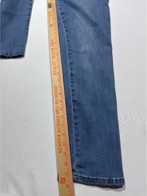 Lincoln Outfitters Classic Light Blue Denim Jeans Size 2 - Straight Leg Comfort! thumbnail 3