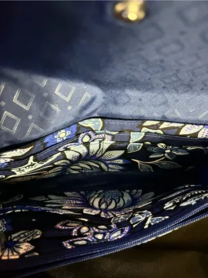 Vera Bradley Blue Floral Quilted Wristlet Wallet thumbnail 8