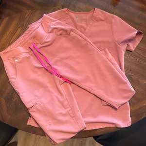 FIGS Scrubs Set thumbnail 1