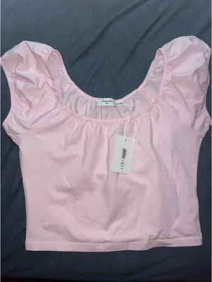 Aritzia Crop Top thumbnail 1
