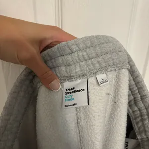 Aritzia TNA Grey Jogger Sweatpants thumbnail 5