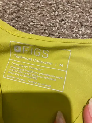 Green/yellow FIGS set: Jogger and top thumbnail 4