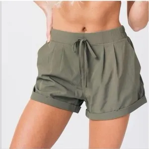 Zyia Active Olive Summer Shorts Sz XS Cuffed Casual Pockets Lined thumbnail 1
