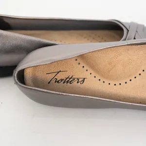 Trotters‎ Daphne thumbnail 6