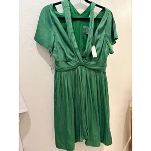 Anthropologie Green Pleated Mini Dress Cold Shoulder V-Neck Size 8 NWT thumbnail 3