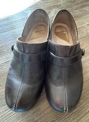 Dansko Solstice Leather Clogs Womens Size 37 Brown Nursing Mule Leather Shoe 6.5 thumbnail 1