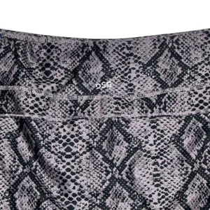 DSG High Performance TENNIS PICKLEBALL GOLF SKORT Snakeskin‎ Purple Black XL thumbnail 3