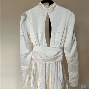 HOUSE OF CB Aryana Ivory‎ Bow Mini Dress NWOT size S thumbnail 10