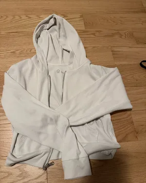 Gilly Hicks zip up thumbnail 1